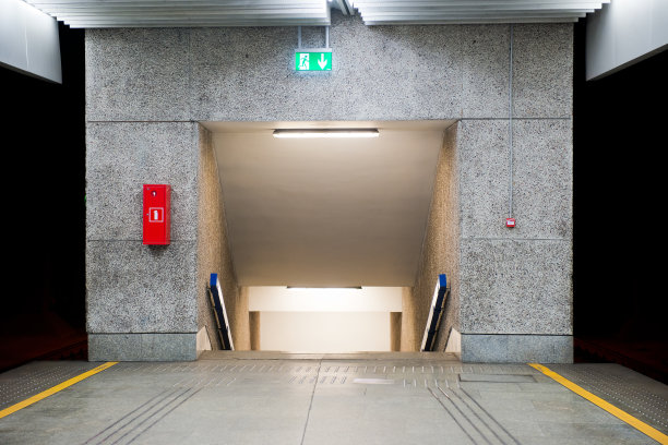 地下通道图片下载