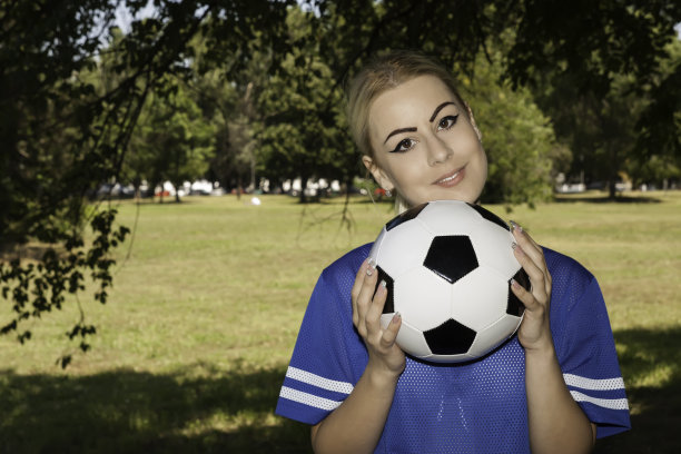 美女足球运动员图片下载