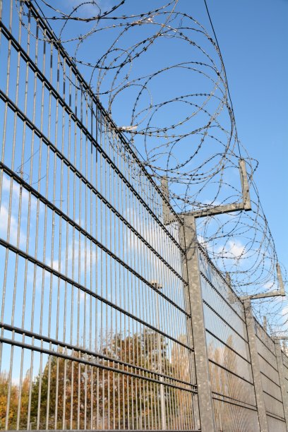 铁丝网图片下载