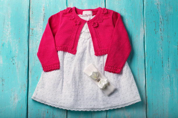 婴儿服装和波列罗舞素材图片