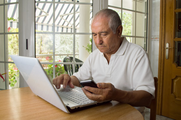 连接手机和笔记本电脑图片下载