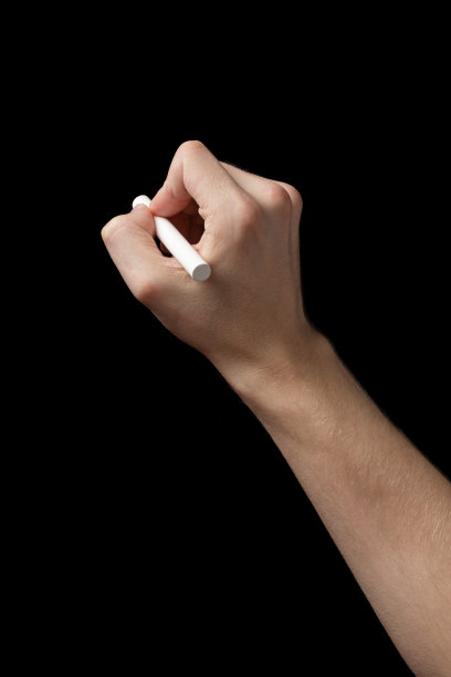 成年人用粉笔画东西图片下载