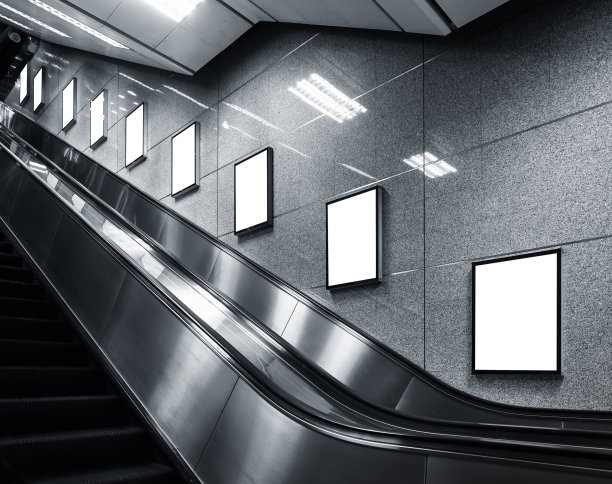 模拟海报模板广告显示在地铁站图片下载