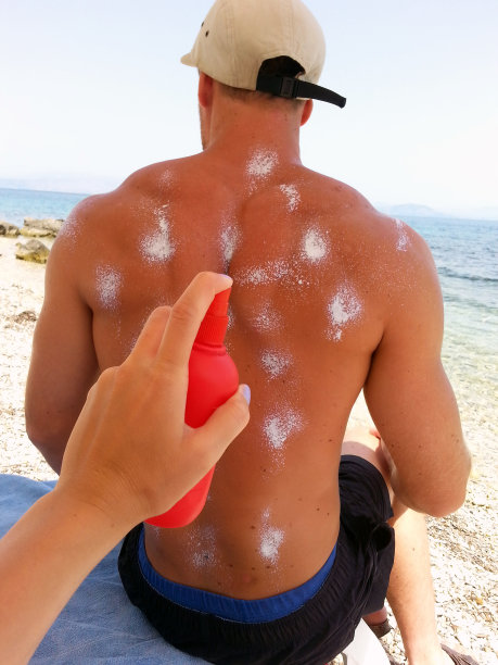 涂防晒霜图片下载