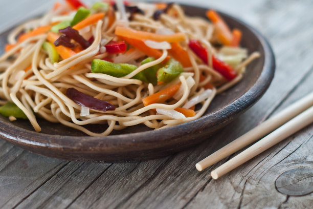 中国蔬菜面条。图片下载