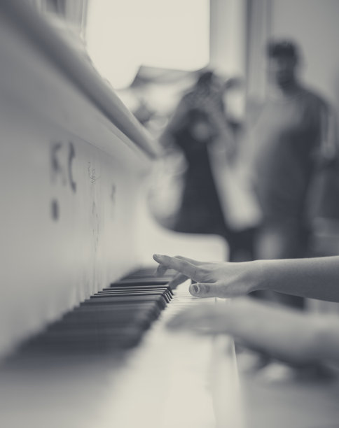 钢琴家图片下载