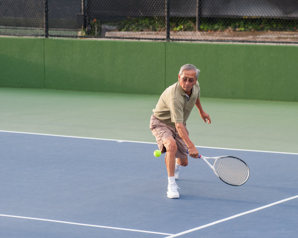 跑向低球图片下载