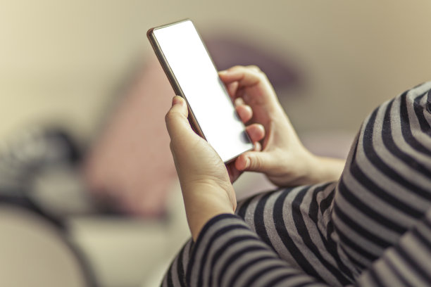 孕妇使用手机图片下载