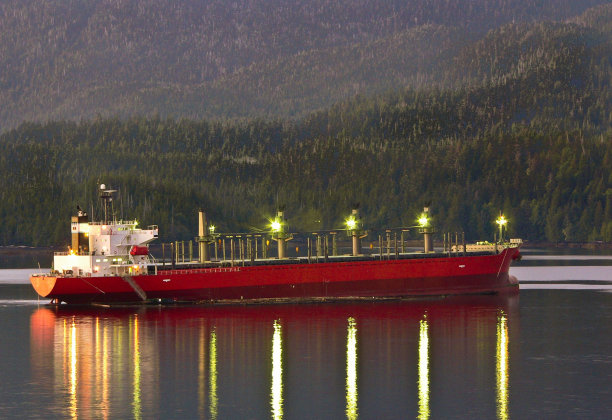 北部的货船图片下载