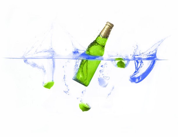 啤酒溅图片下载