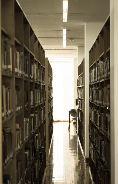 图书馆的书架图片下载