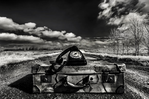 旧的行李箱图片下载