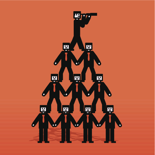 人体金字塔，顶部有小望远镜图片下载