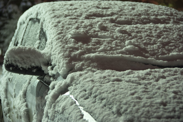 雪地汽车图片下载
