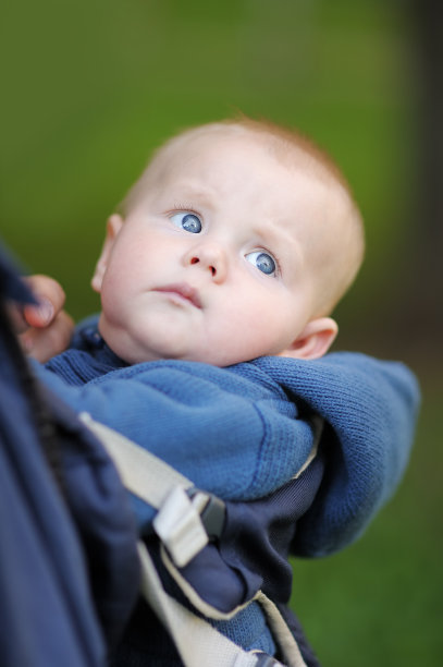 小男孩肖像图片下载