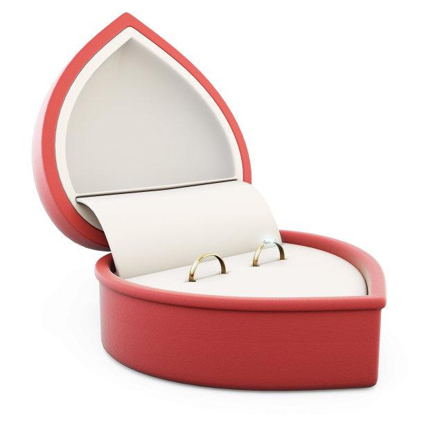 红盒子里的两枚戒指图片下载