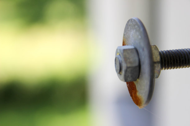 老生锈的螺丝图片下载
