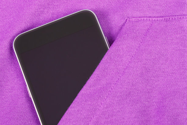 带空白屏幕的手机口袋运动衫，智能手机图片下载