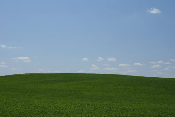 绿色地球，蓝天图片下载