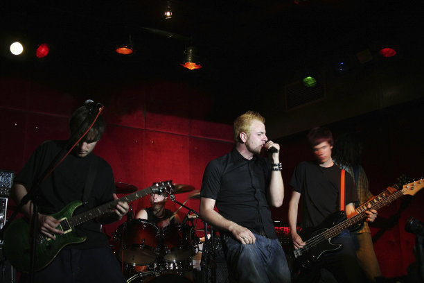 乐队在舞台上图片下载