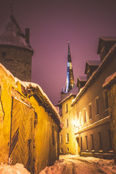 老城区的冬天。图片下载