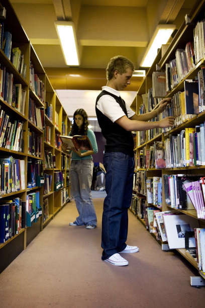 继续教育:大学图书馆图片下载