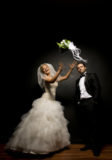 可爱的新婚夫妇图片下载