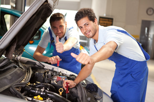 汽车修理工图片下载