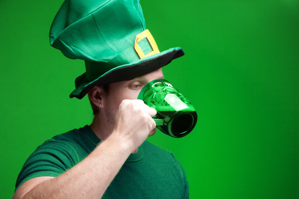 圣帕特里克节绿色啤酒图片下载