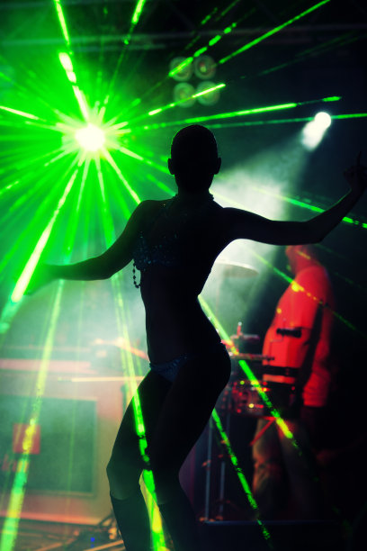 女舞者剪影图片下载