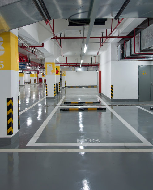 空旷的停车场区域图片下载