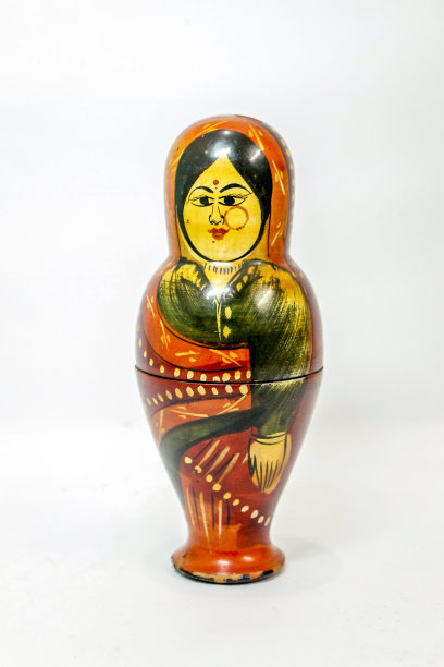 木制工艺品玩具容器。图片下载