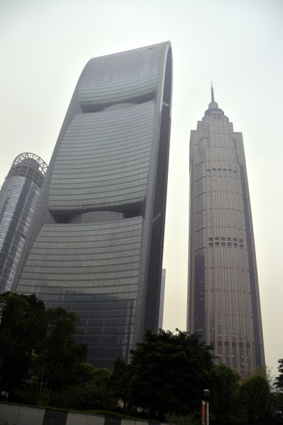 中国广州，尖峰珠江塔图片下载