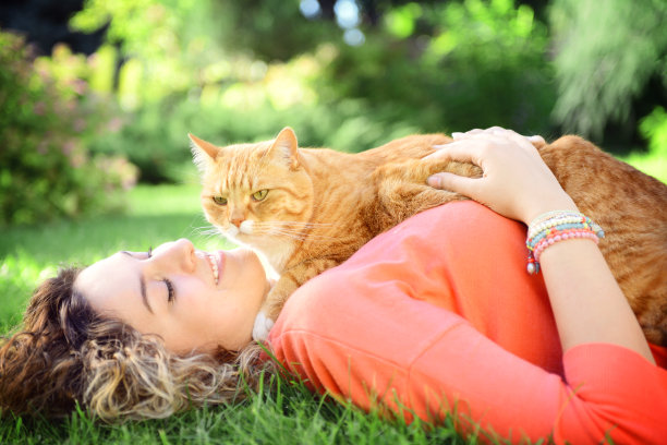 猫的女孩图片下载