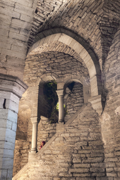 古老的石头教堂废墟图片下载