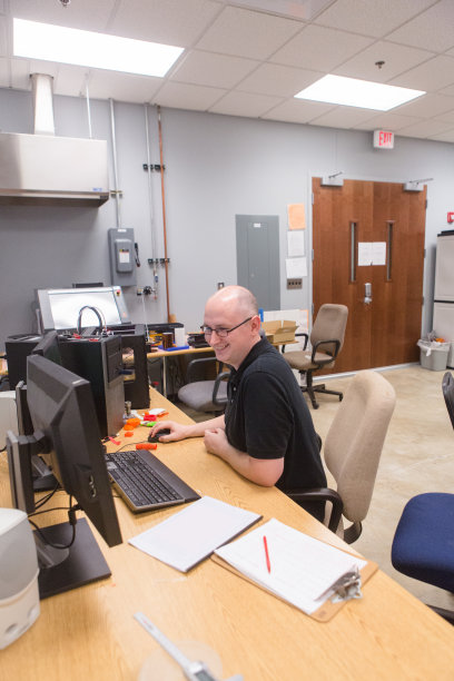 3d打印机技术员图片下载