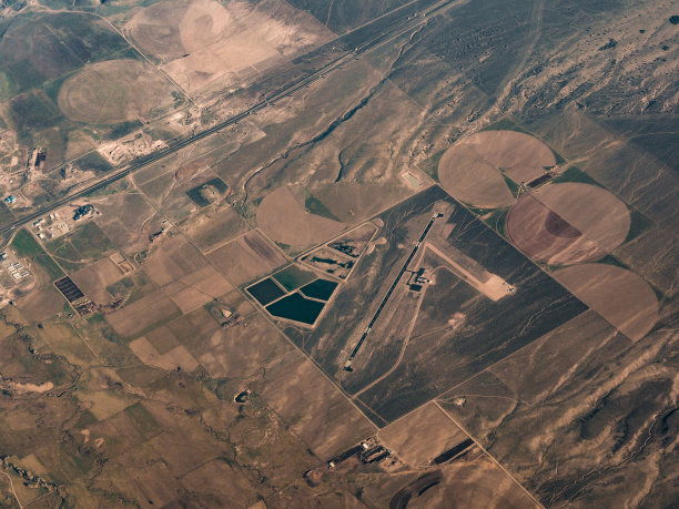 美国中部的山脉图片下载