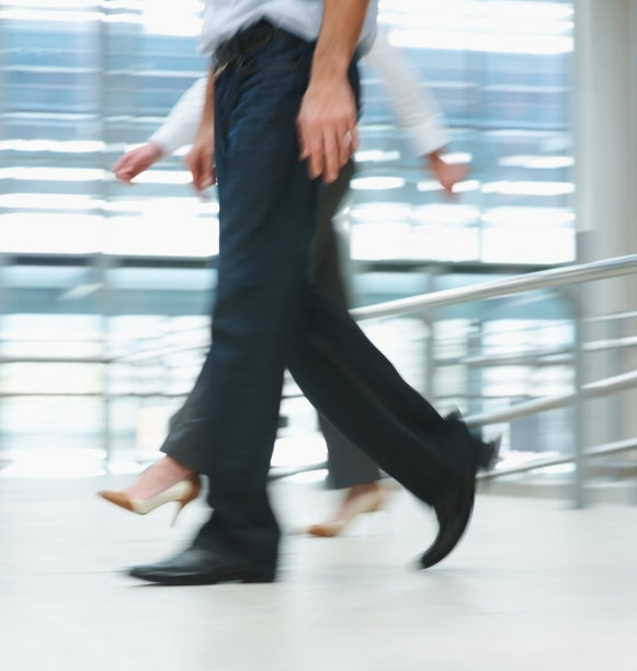 低层商务人士在工作中活动图片下载