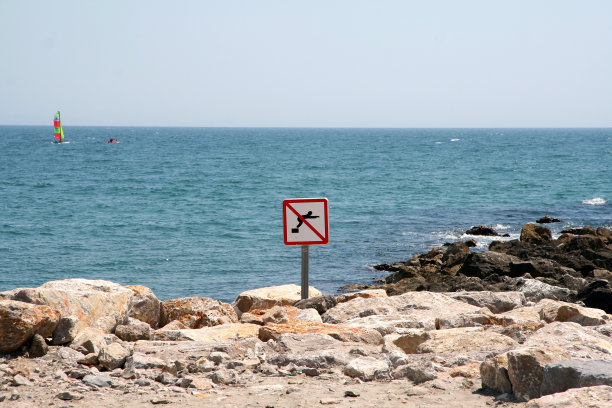 没有游泳图片下载