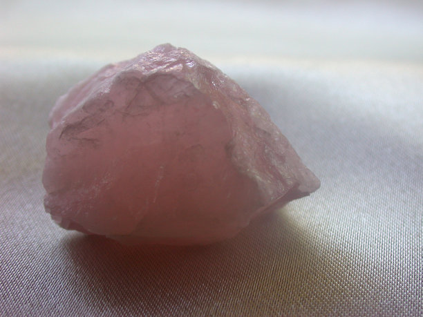 玫瑰石英图片下载