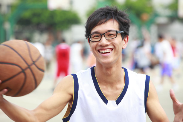 打篮球图片下载