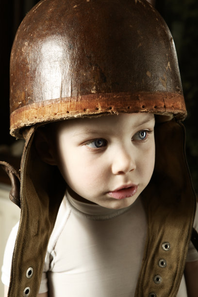 男孩用的头盔图片下载