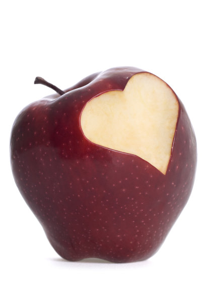 喜欢心形的苹果图片下载