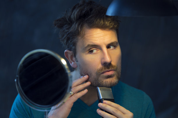 是时候把这胡茬去掉了图片下载