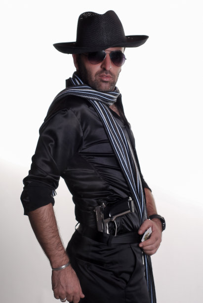 墨西哥人与枪图片下载