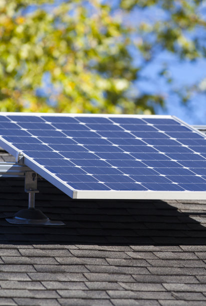 屋顶太阳能电池板图片下载
