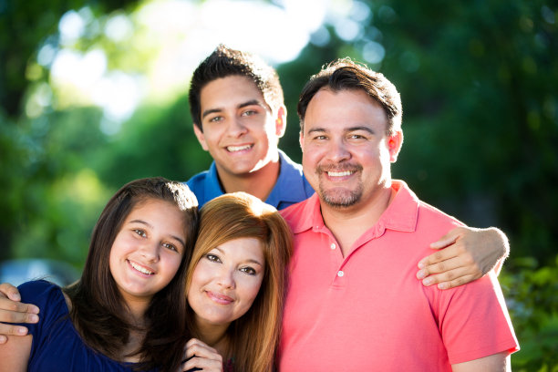 幸福的家庭图片下载