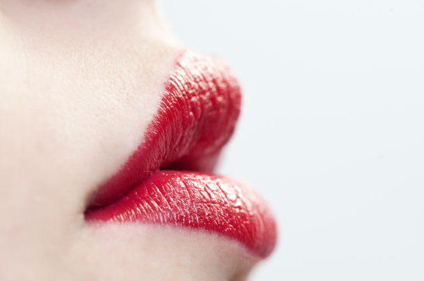 红色的嘴唇图片下载