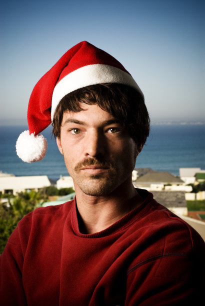 戴圣诞帽的男人肖像图片下载