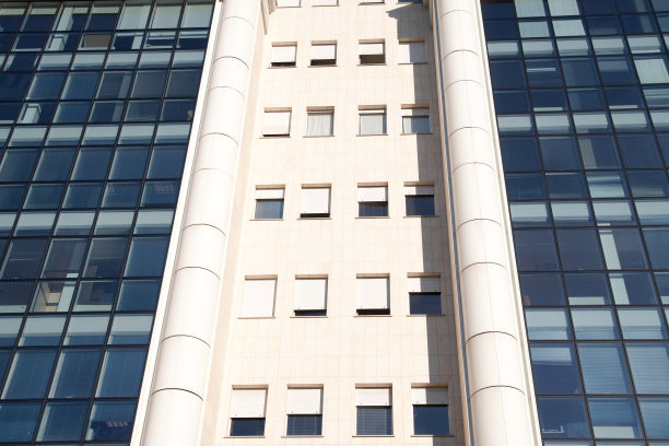 现代办公建筑立面图片下载